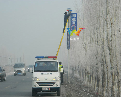 太阳能爆闪灯图七.jpg