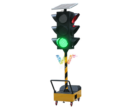 300型一体式<a href=http://www.wdm88led.com/jtxh/yd/ target=_blank class=infotextkey>移动红绿灯</a> (5).jpg
