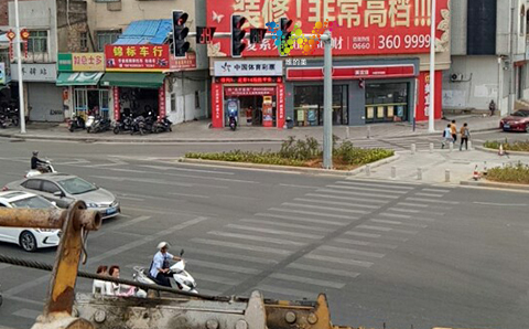 汕尾<a href=http://www.wdm88led.com/ target=_blank class=infotextkey>交通信号灯</a>的安装调试5.jpg