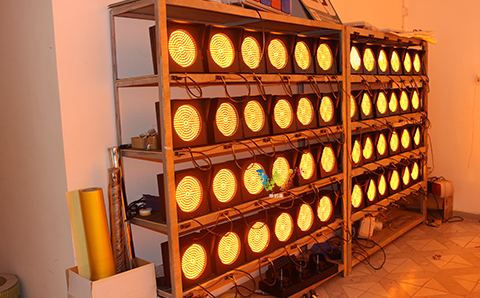 <a href=http://www.wdm88led.com/gsgl/fwd/ target=_blank class=infotextkey>防雾灯</a>老化中.jpg
