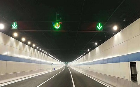 湘府路隧道红叉绿箭3.jpg