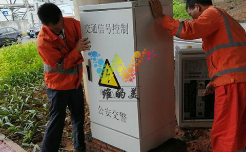 智能交通信号灯厂家直销