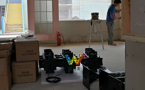 深圳万象城室内玩具红绿灯1.jpg