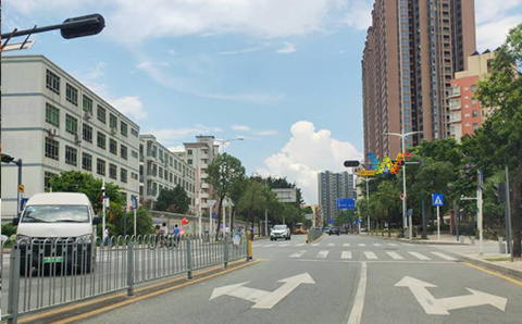 东莞南城<a href=http://www.wdm88led.com/jtxh/yd/ target=_blank class=infotextkey>移动红绿灯</a>1.jpg