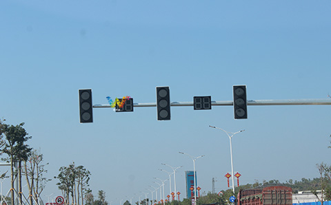200型交通信号灯