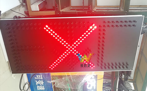 超大像素管ETC信号灯2.jpg