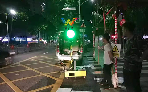 智能交通信号灯厂家直销