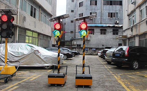 2.4G无线通讯模块修路红绿灯.jpg