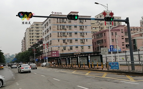 300型交通信号灯