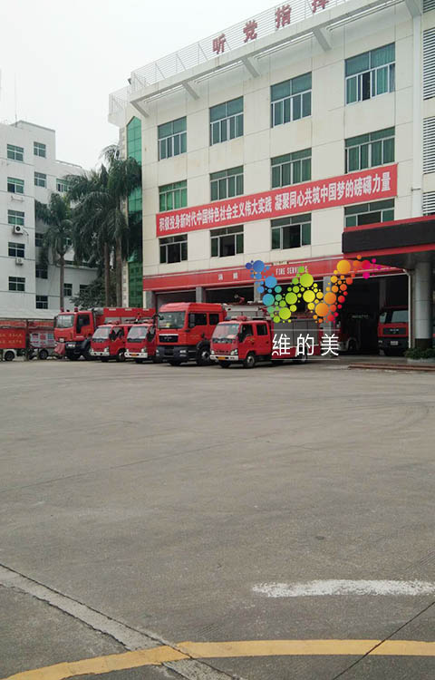 太阳能临时红绿灯