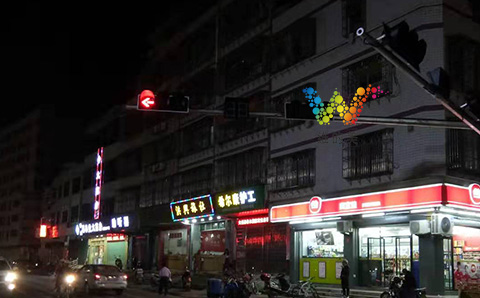 双臂式<a href=http://www.wdm88led.com/ target=_blank class=infotextkey>交通信号灯</a>4.jpg