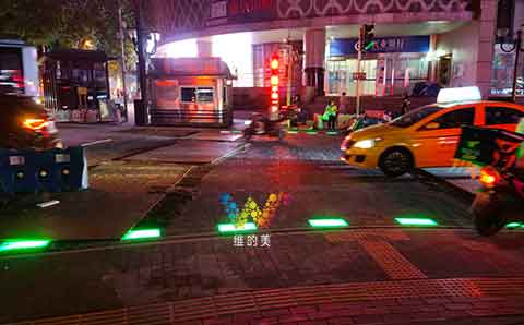 智慧斑马线4.jpg